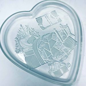 Heart-shaped glass serving tray, Valentine’s Christmas bear. Valentine gift for